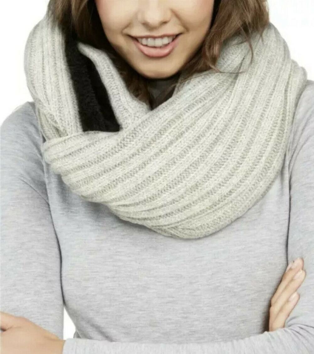 DKNY NEW Designer Infinity Scarf Cream and Black Knitted 30" x 12" Reversible